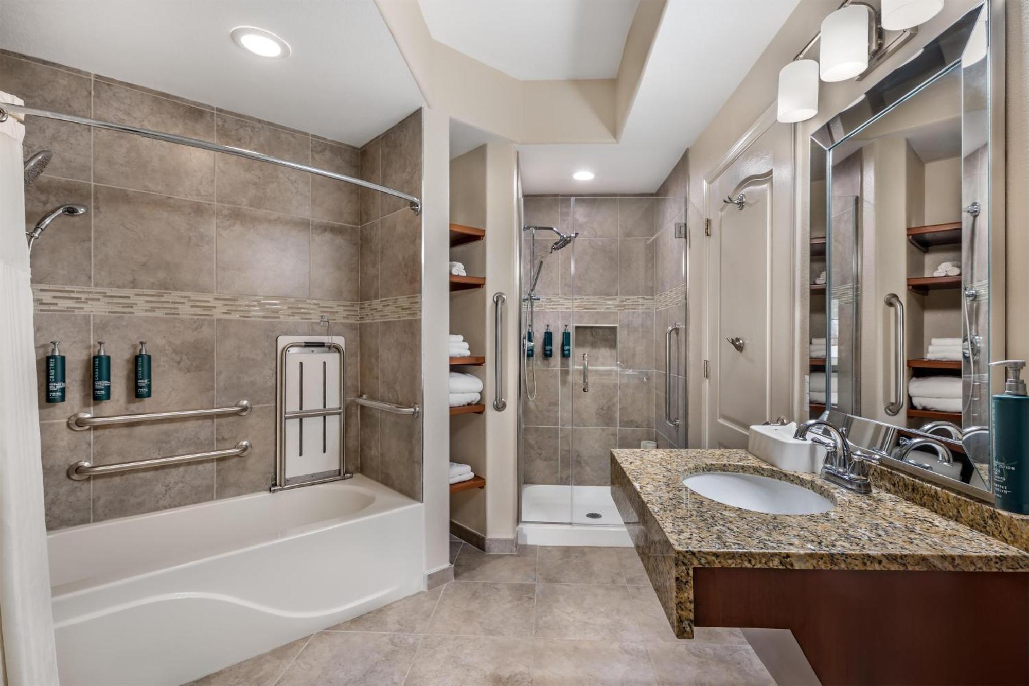 1 BEDROOM 1 KING SUITE ACCESSIBLE TUB